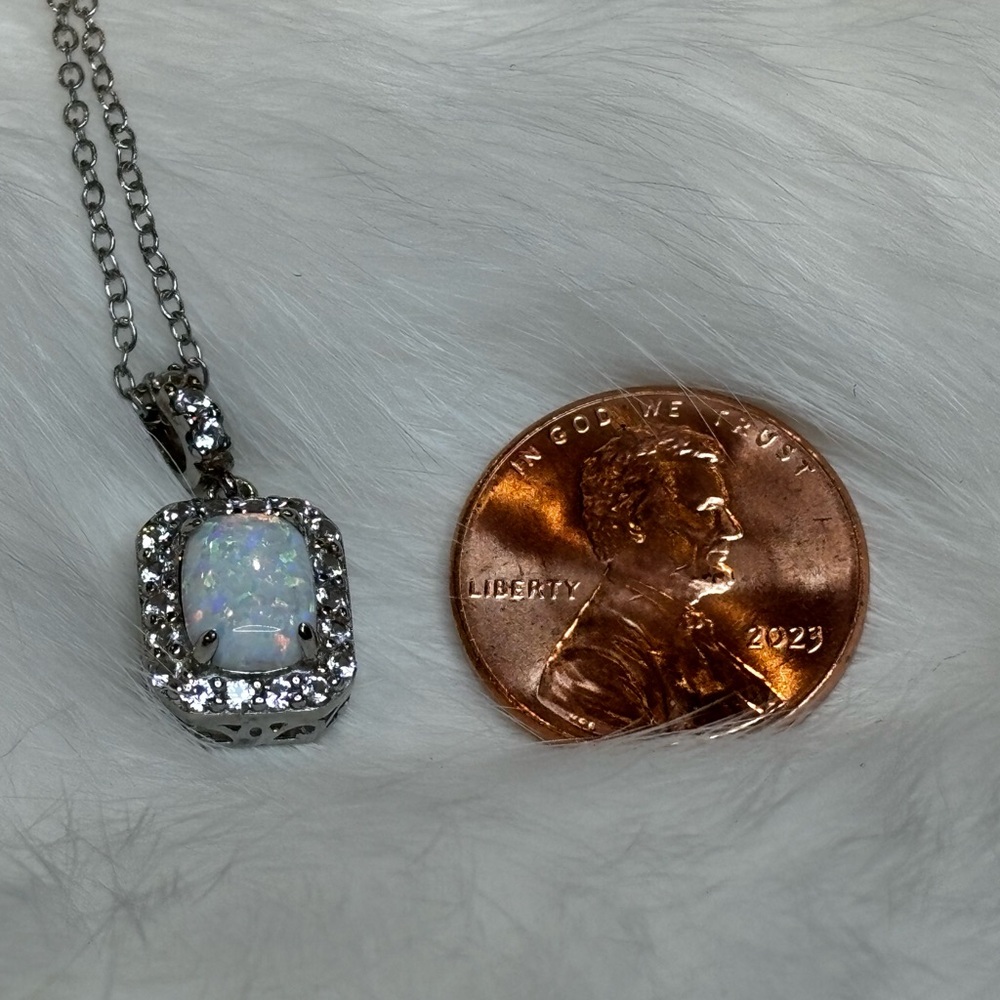 Sterling Silver 925 lab-created Opal and Topaz necklace. 18 inches in length. - Picture 6 of 6